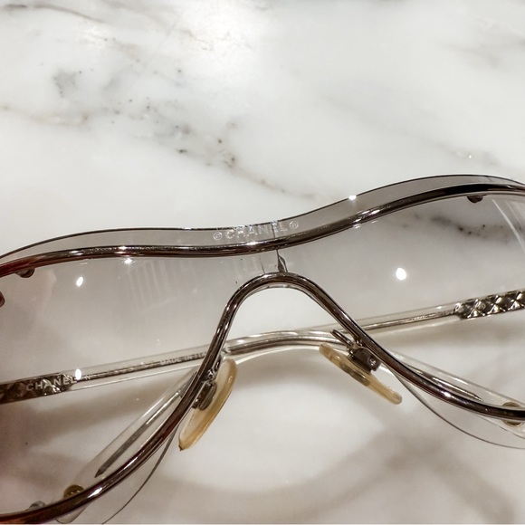 Vintage Chanel Wrap-around Silver Sunglasses Smoke Cracked Lens Y2K - Picture 3 of 9